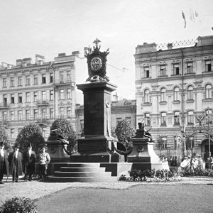 Памятник питомцам Академии Генерального штаба («Жертвам служебного долга»)